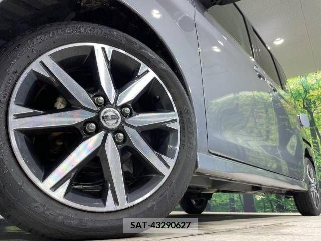 Nissan ROOX 2017-09 323853-13