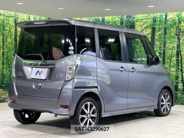 Nissan ROOX 2017-09 323853-17