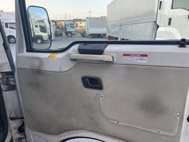 Mitsubishi ROSA 2002-09 184383-19