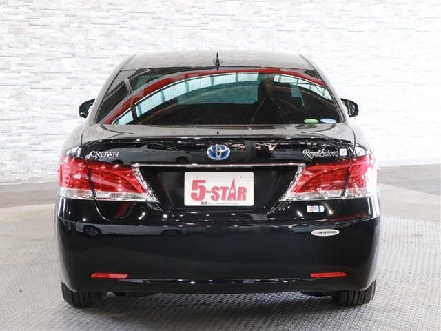 Toyota CROWN SEDAN 2017-08 3840-7