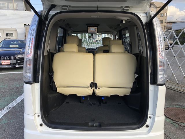 Nissan SERENA 2013-09 15123-12