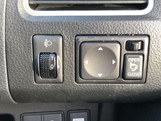 Nissan SERENA 2013-09 15123-17