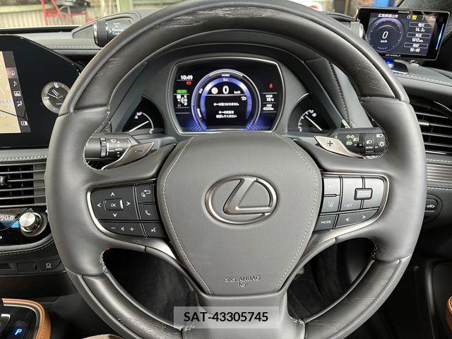 Lexus LS 2021-11 275496-4
