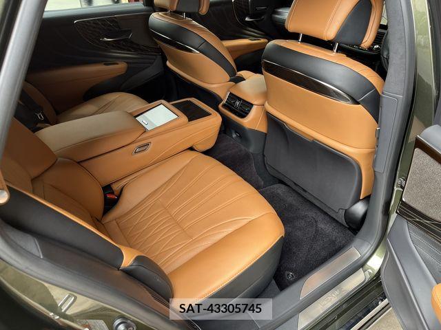 Lexus LS 2021-11 275496-12