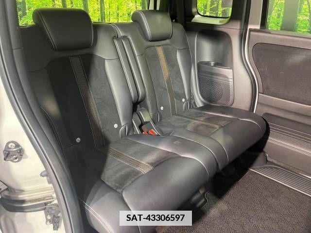 Honda N BOX CUSTOM 2018-05 344036-9