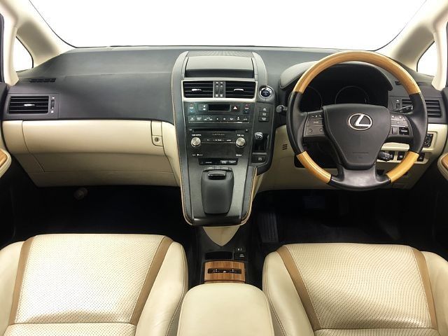 Lexus HS 2013-02 185804-1