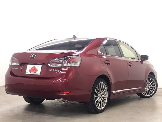 Lexus HS 2013-02 185804-2