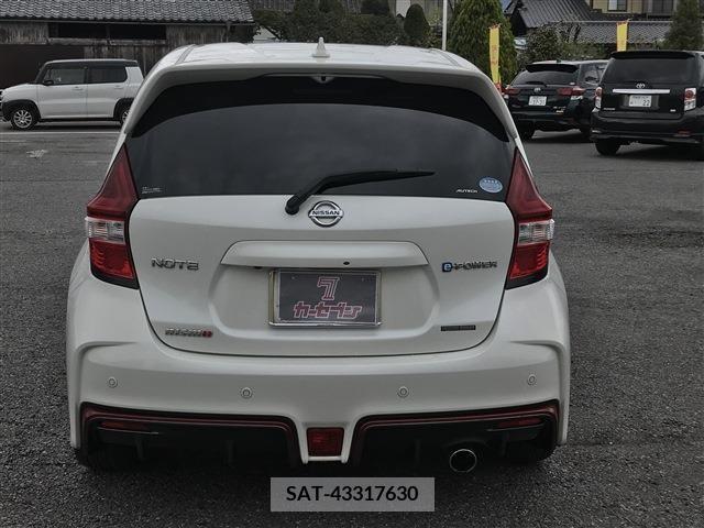 Nissan NOTE 2017-06 279988-5