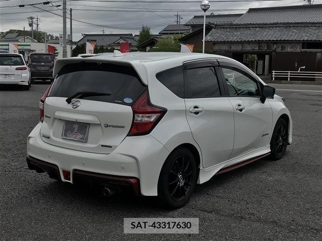 Nissan NOTE 2017-06 279988-4