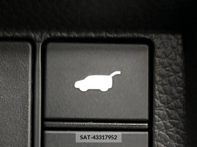 Honda e 2022-08 233880-5