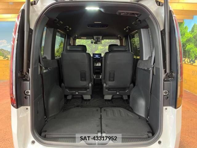 Honda e 2022-08 233880-11