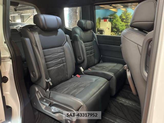 Honda e 2022-08 233880-9