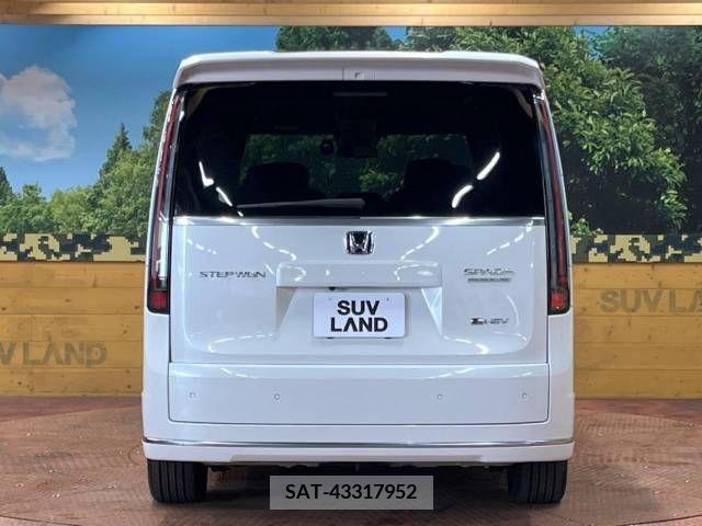 Honda e 2022-08 233880-16