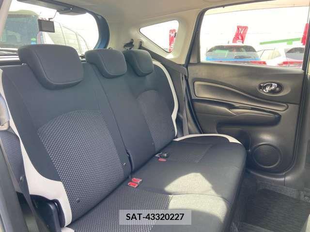Nissan NOTE 2018-04 214528-4