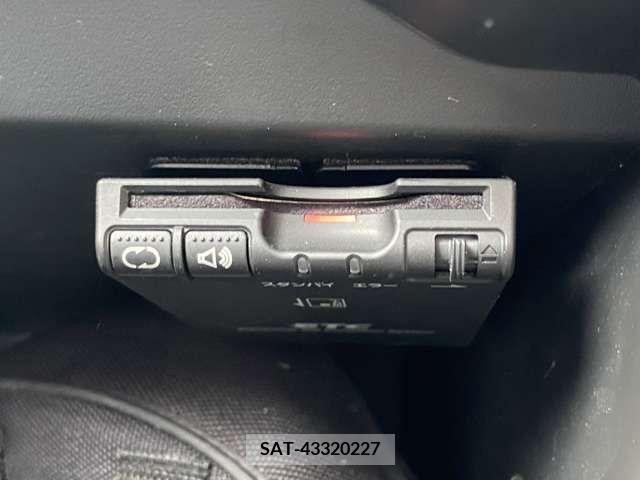 Nissan NOTE 2018-04 214528-12