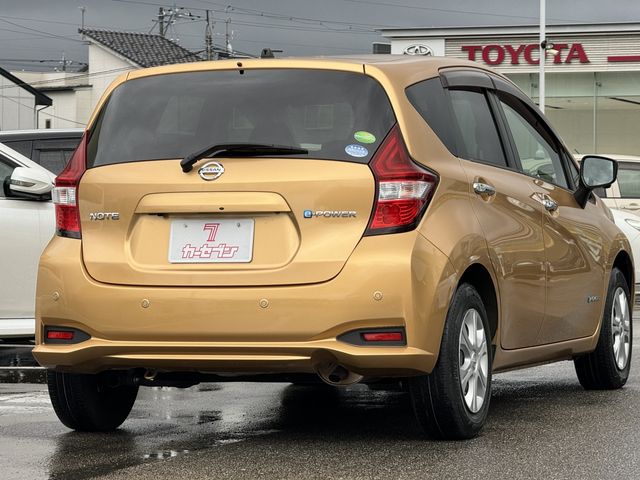 Nissan NOTE 2017-03 196534-5