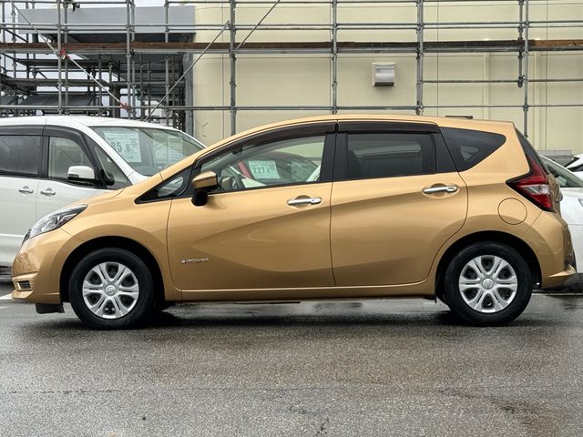 Nissan NOTE 2017-03 196534-8