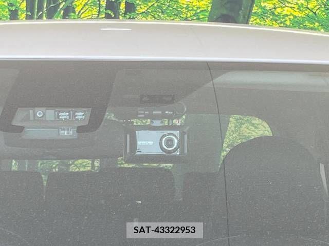 Toyota SIENTA 2019-03 298347-3