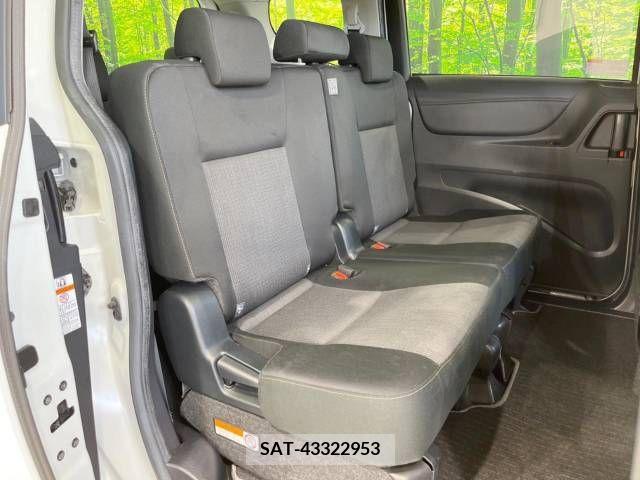 Toyota SIENTA 2019-03 298347-9