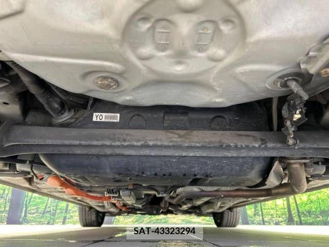 Toyota AQUA 2013-07 339089-19