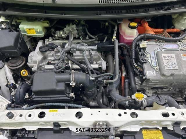 Toyota AQUA 2013-07 339089-18