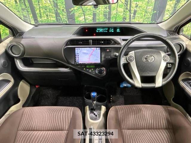 Toyota AQUA 2013-07 339089-1