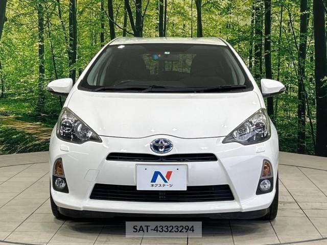 Toyota AQUA 2013-07 339089-14