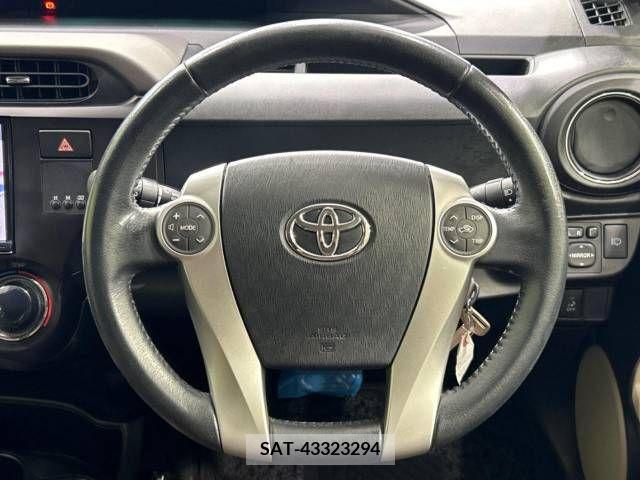 Toyota AQUA 2013-07 339089-11