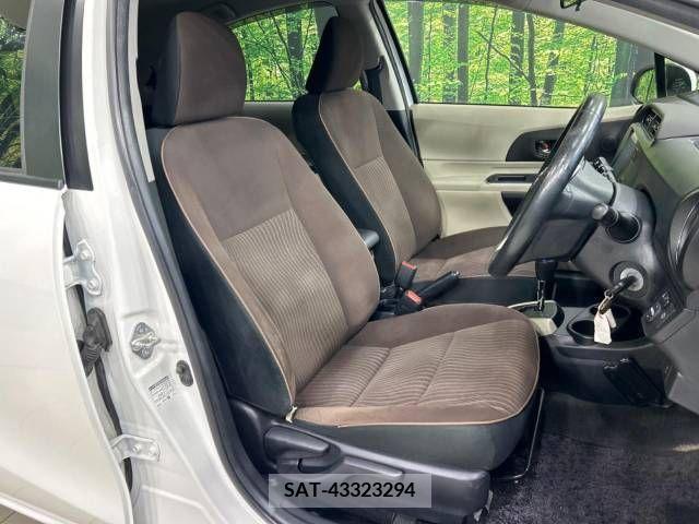 Toyota AQUA 2013-07 339089-8