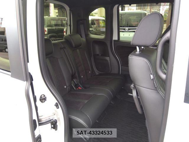 Honda N BOX CUSTOM 2024-02 330663-7