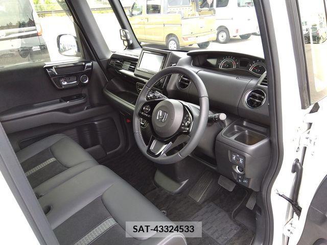 Honda N BOX CUSTOM 2024-02 330663-5
