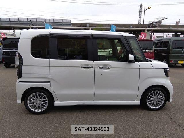 Honda N BOX CUSTOM 2024-02 330663-2