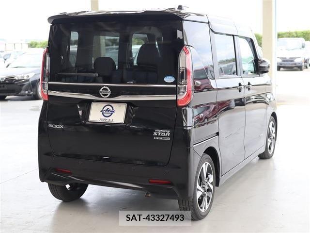 Nissan ROOX 2021-05 276123-4