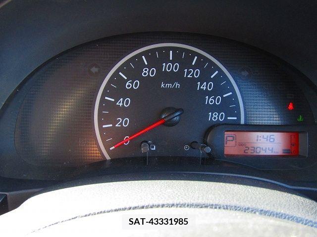Nissan MARCH 2017-01 218857-7