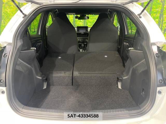 Toyota YARIS 2022-11 290834-10