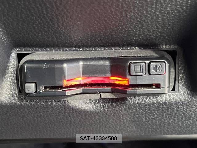Toyota YARIS 2022-11 290834-6