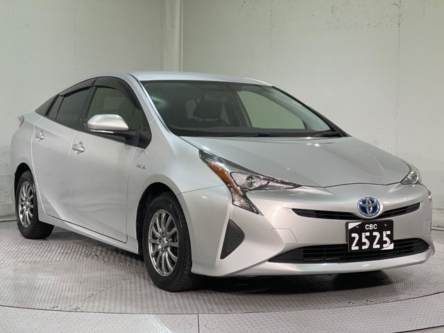 Toyota PRIUS 2018-06 193806-0