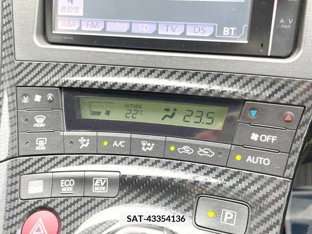 Toyota PRIUS 2014-05 282252-5