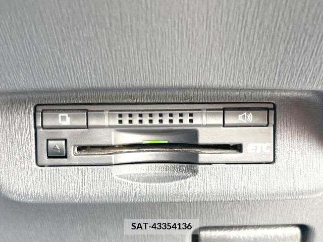 Toyota PRIUS 2014-05 282252-4