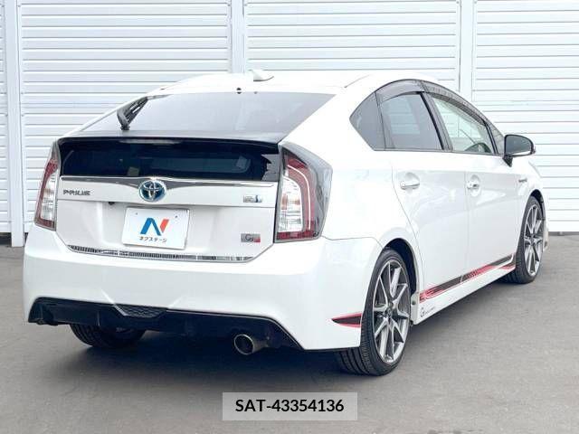 Toyota PRIUS 2014-05 282252-17
