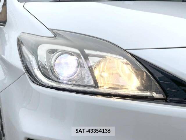 Toyota PRIUS 2014-05 282252-12