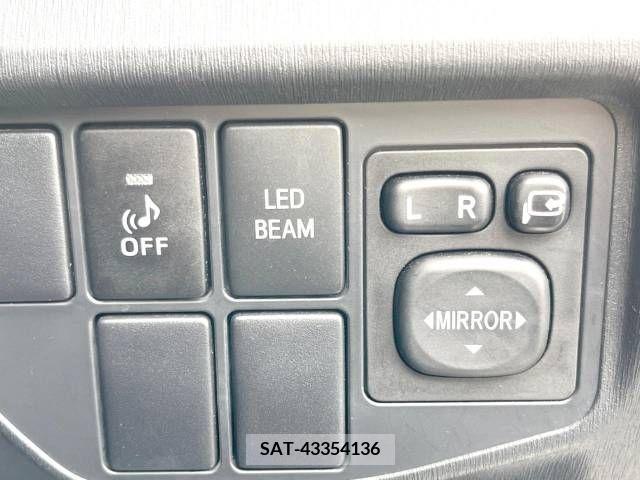 Toyota PRIUS 2014-05 282252-7