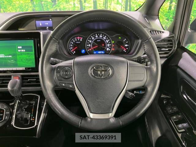 Toyota VOXY 2019-03 211434-11