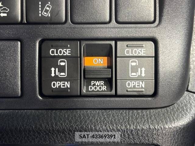 Toyota VOXY 2019-03 211434-7
