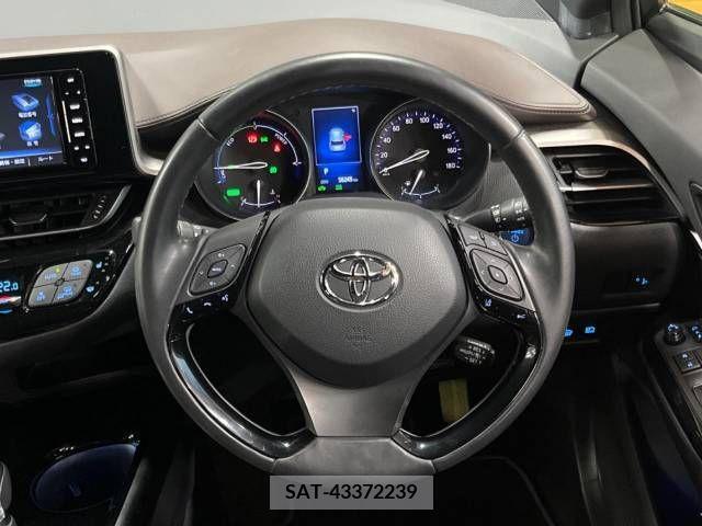 Toyota C-HR 2017-06 264187-11