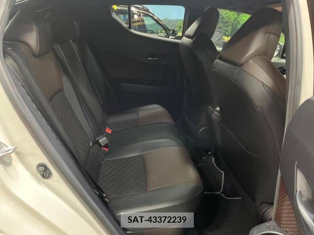Toyota C-HR 2017-06 264187-9