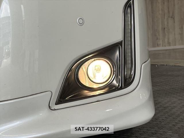 Nissan ELGRAND 2012-06 340646-13