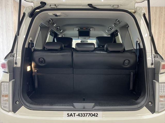 Nissan ELGRAND 2012-06 340646-10