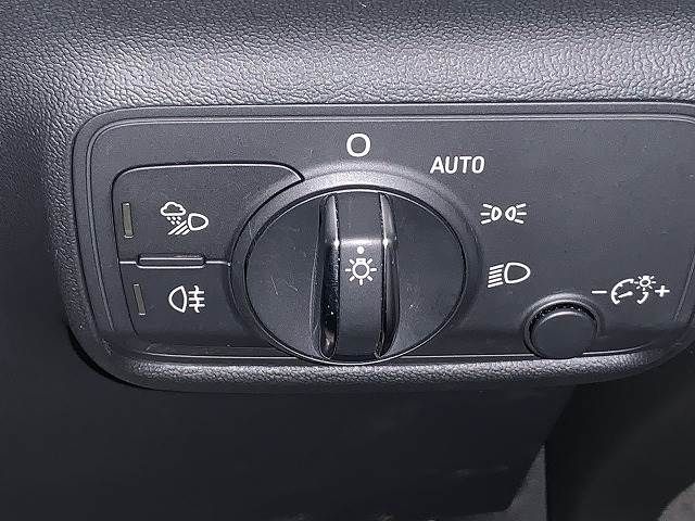 Audi TT 2018-03 23411-6