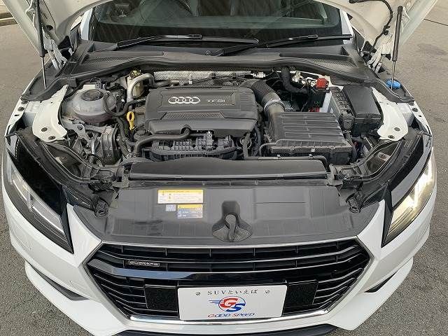 Audi TT 2018-03 23411-19